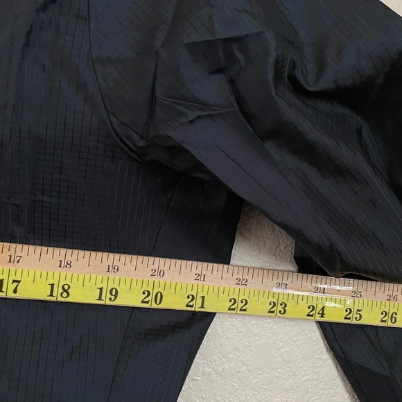 NWT Adidas Own The Run Response Windbreaker Jacket Size Large black light weight - Picture 11 of 12